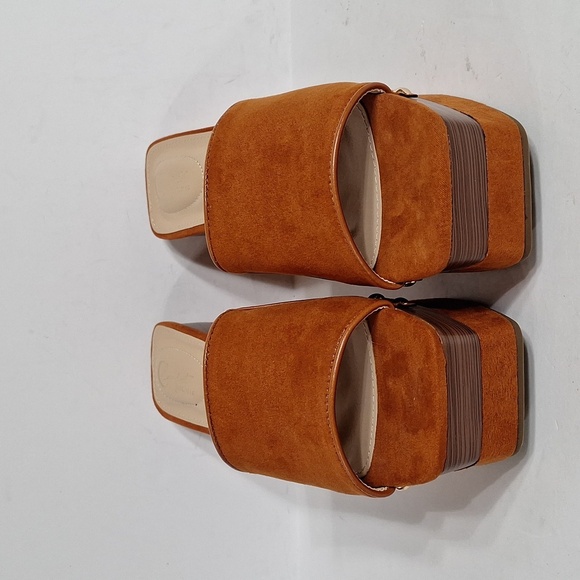 Comfort Est.1946 NEW Faux Suede Bohemian 70's Platform Studded Slip On Heels 8.5 - Picture 3 of 10